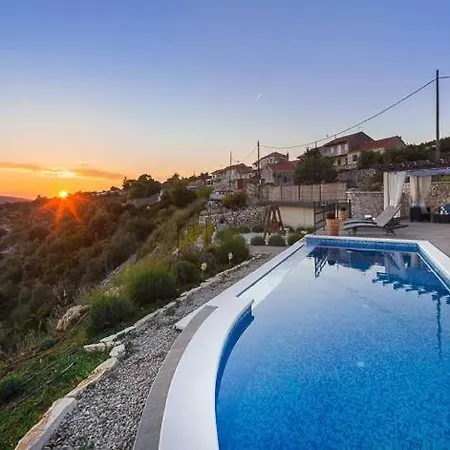 Ctro166 With Private Pool * Rogoznica (Sibenik-Knin)