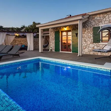 Ctro166 With Private Pool *